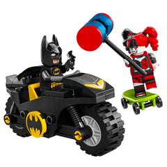 LEGO Batman Versus Harley Quinn 76220